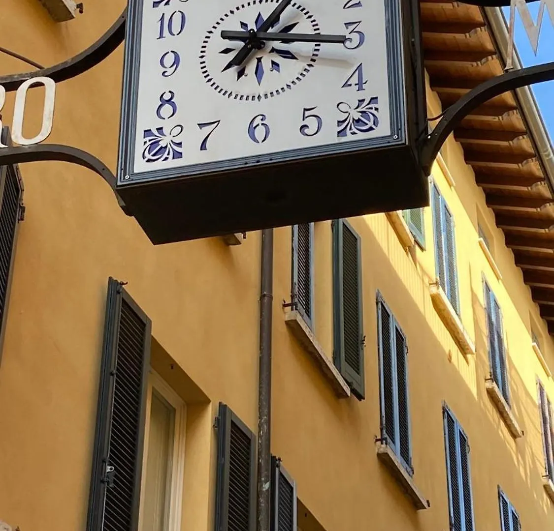 L'Antico Orologio Apartment Toscolano Maderno